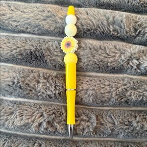 Yellow Sunflower Beaded Pen